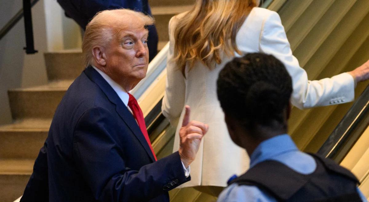 "Potrójny sabotaż, hańba". Trump uważa, że padł ofiarą spisku