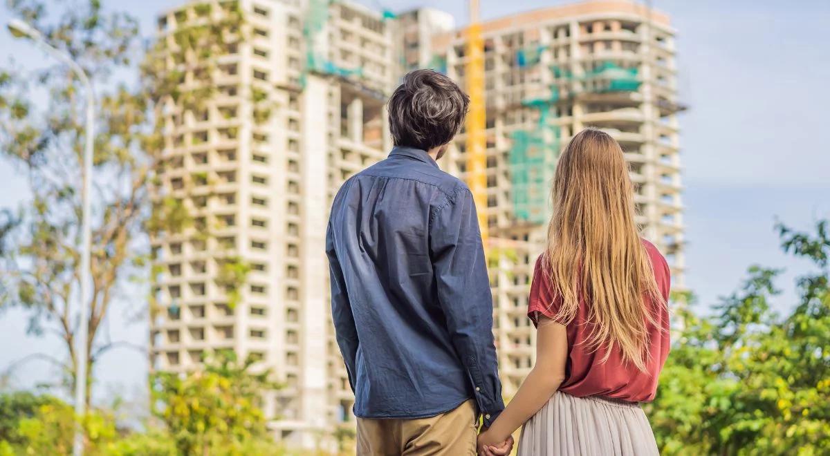 Dwa największe polskie banki czekają w blokach startowych. "Bezpieczny kredyt" rusza w poniedziałek