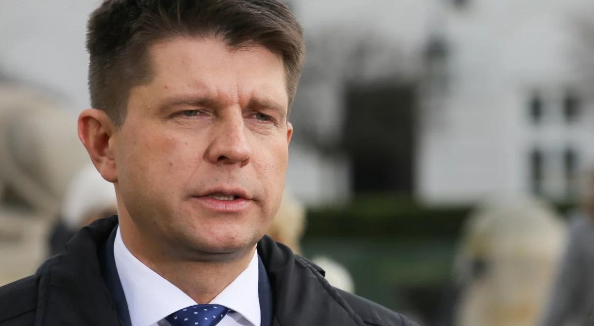 Ryszard Petru apeluje o dymisję pięciu sędziów TK i o rozwiązanie sporu przez prezydenta
