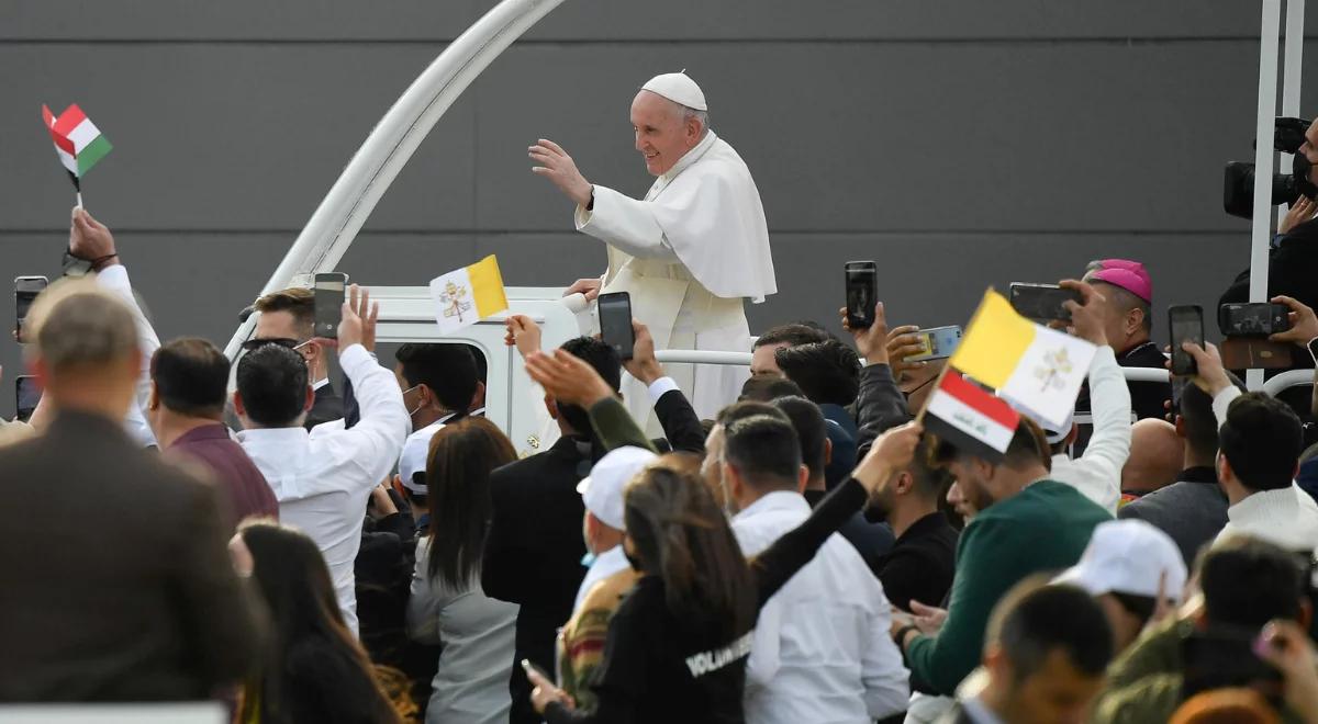 Papież Franciszek zakończył historyczną wizytę w Iraku. "Była to poruszająca pielgrzymka"