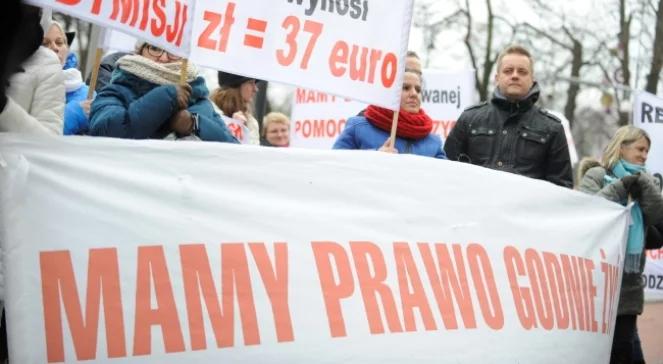 "Niezależnie od tego, kto jest u władzy, problemy niepełnosprawnych będą ciągle wracać". Protest w Warszawie
