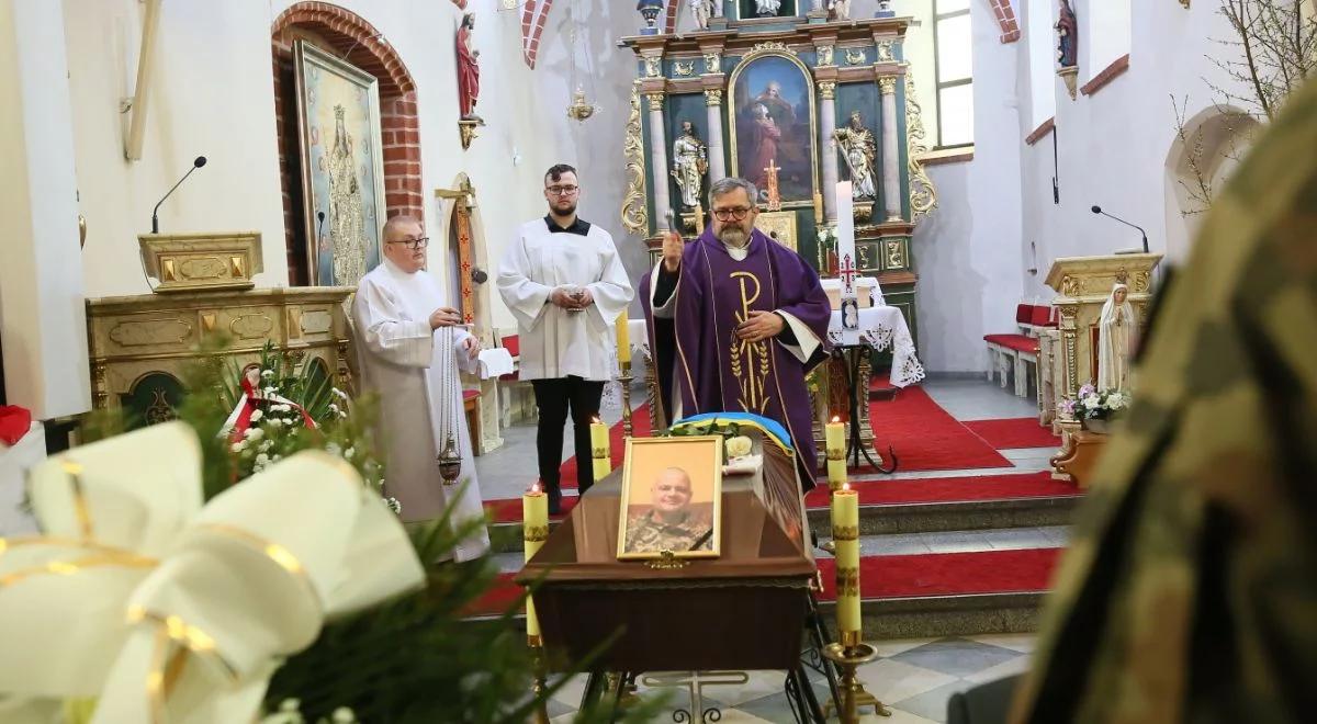 "Złożył ofiarę życia w obronie drugiego człowieka". Pogrzeb zabitego na Ukrainie polskiego ochotnika
