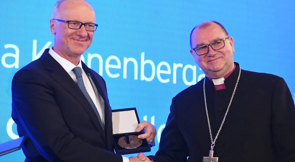 Nagroda im. prof. Aleksandra Gieysztora. Ksiądz biskup Waldemar Pytel laureatem