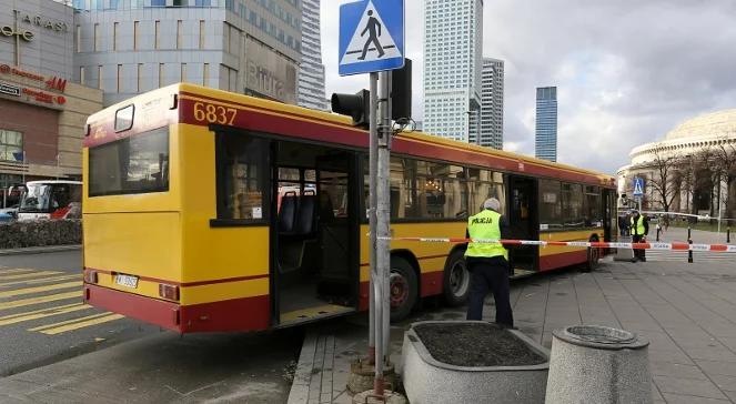 Warszawa: autobus wjechał w grupę pieszych. "Hamulce były sprawne"