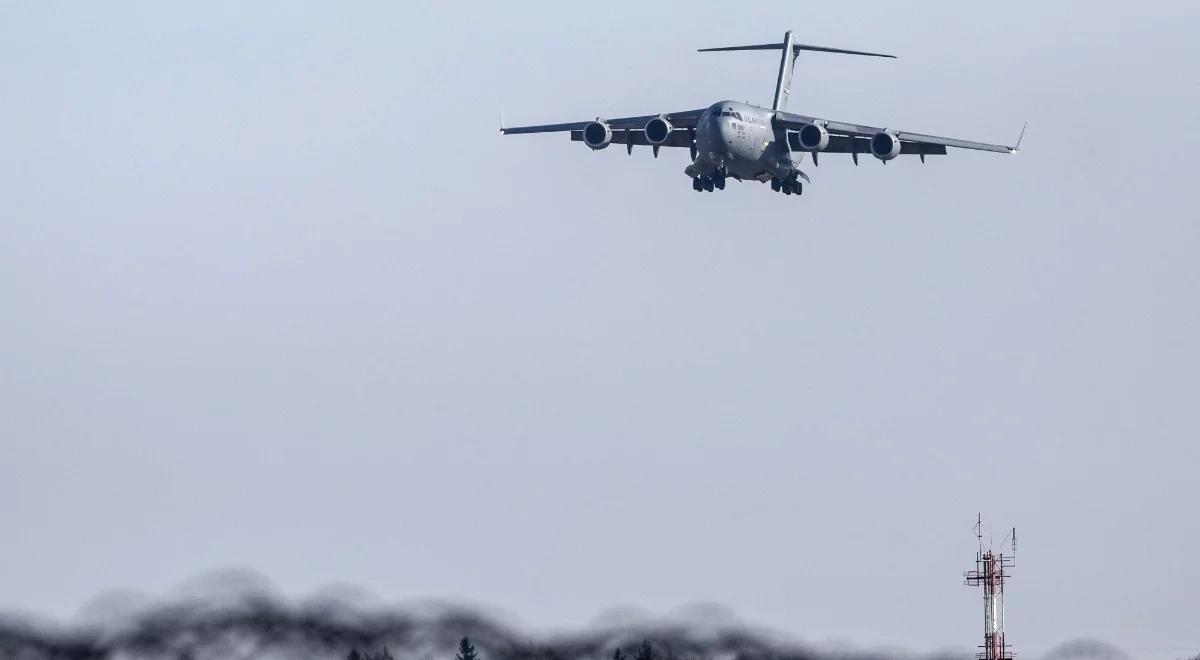 Dron zakłócił lądowanie samolotu prezydenta Litwy