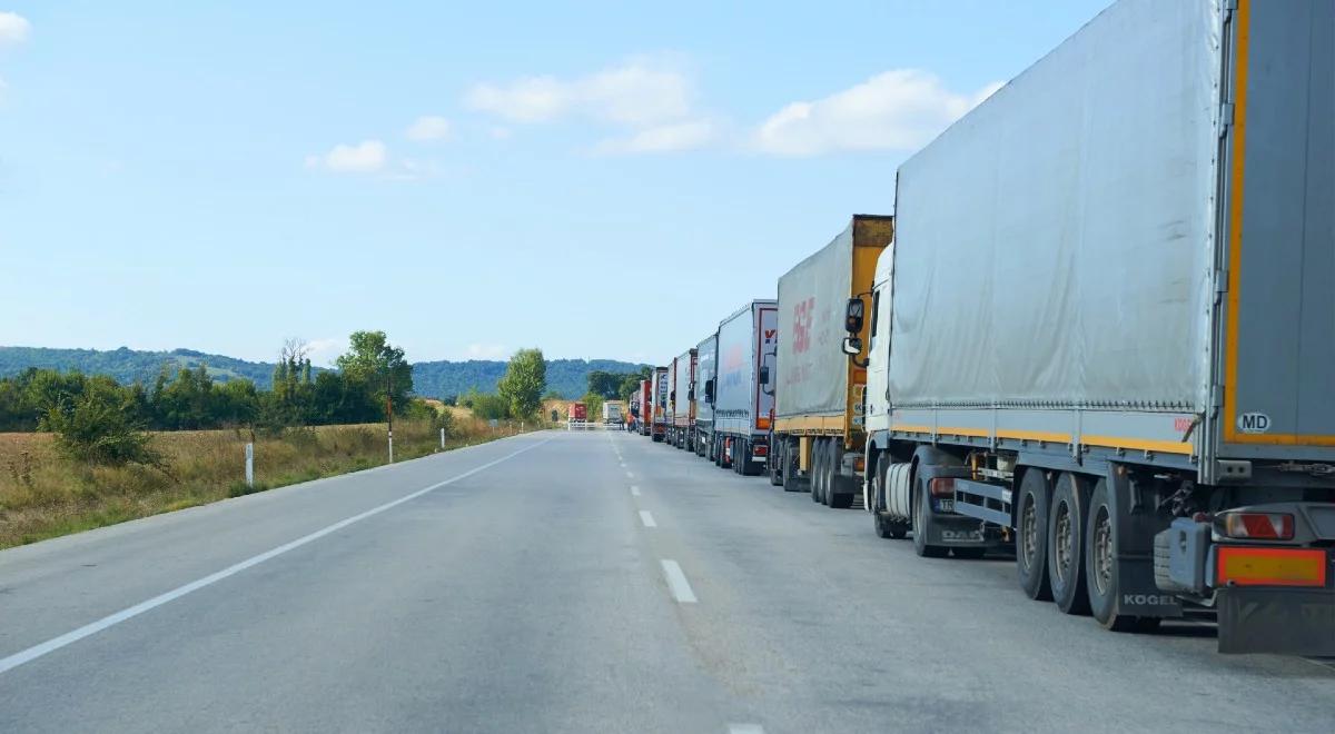 Przez rosyjską granicę tylko po zapłaceniu mandatów. Weszły w życie nowe przepisy