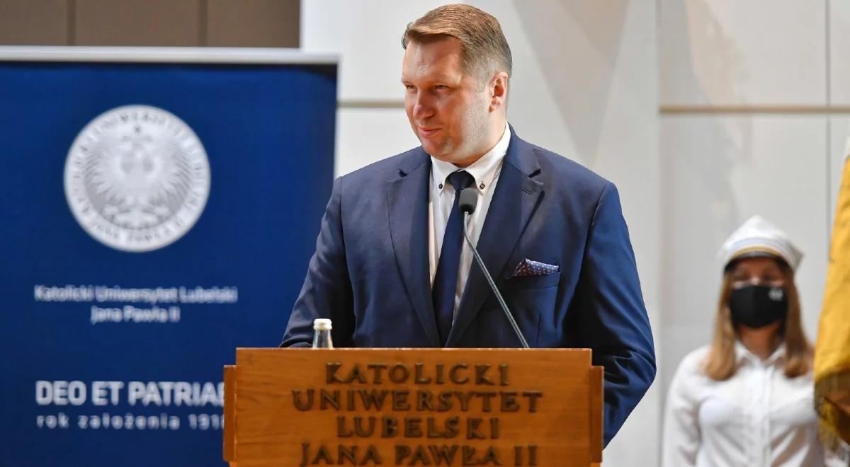 "Kwestionowanie orzeczeń TK to podważanie legalności państwa". Szef MEiN o działaniu części środowiska prawniczego