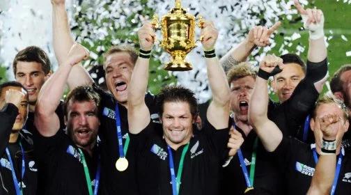 Jeden punkt zdecydował o tytule dla "All Blacks" 