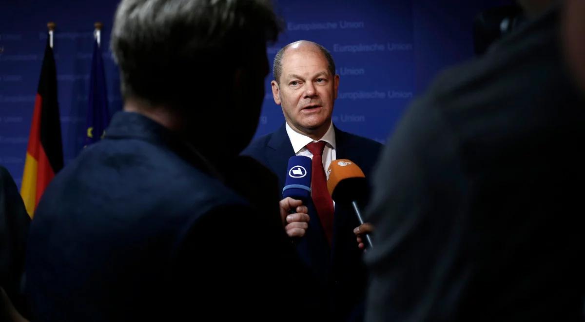 "Koniecznie trzeba rozmawiać". Olaf Scholz broni telefonów do Putina