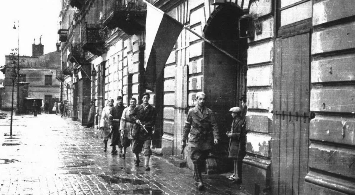 Warszawa: dzwony kościołów zabiją w godzinę "W". "Niech ich głos będzie wezwaniem do modlitwy"