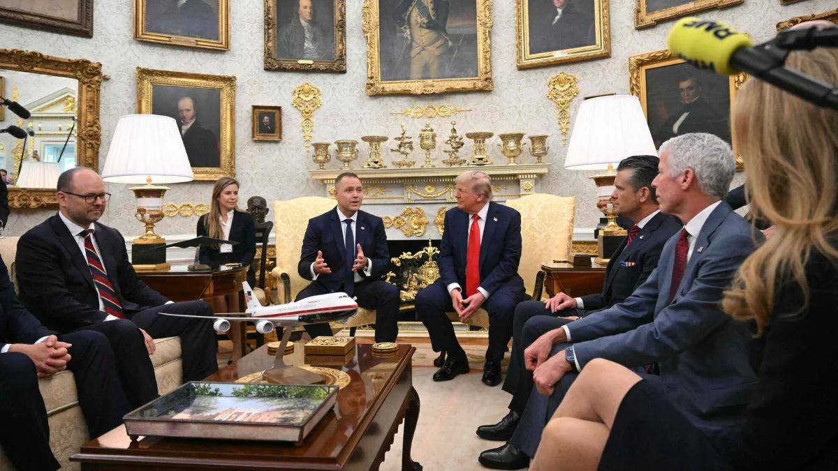 "Trump nazwał go Boogie". Przepychanki ludzi Nawrockiego z MSZ