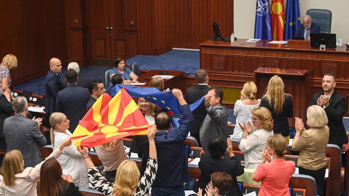 Macedonia Północna bliżej Unii Europejskiej. Szefowa KE składa gratulacje