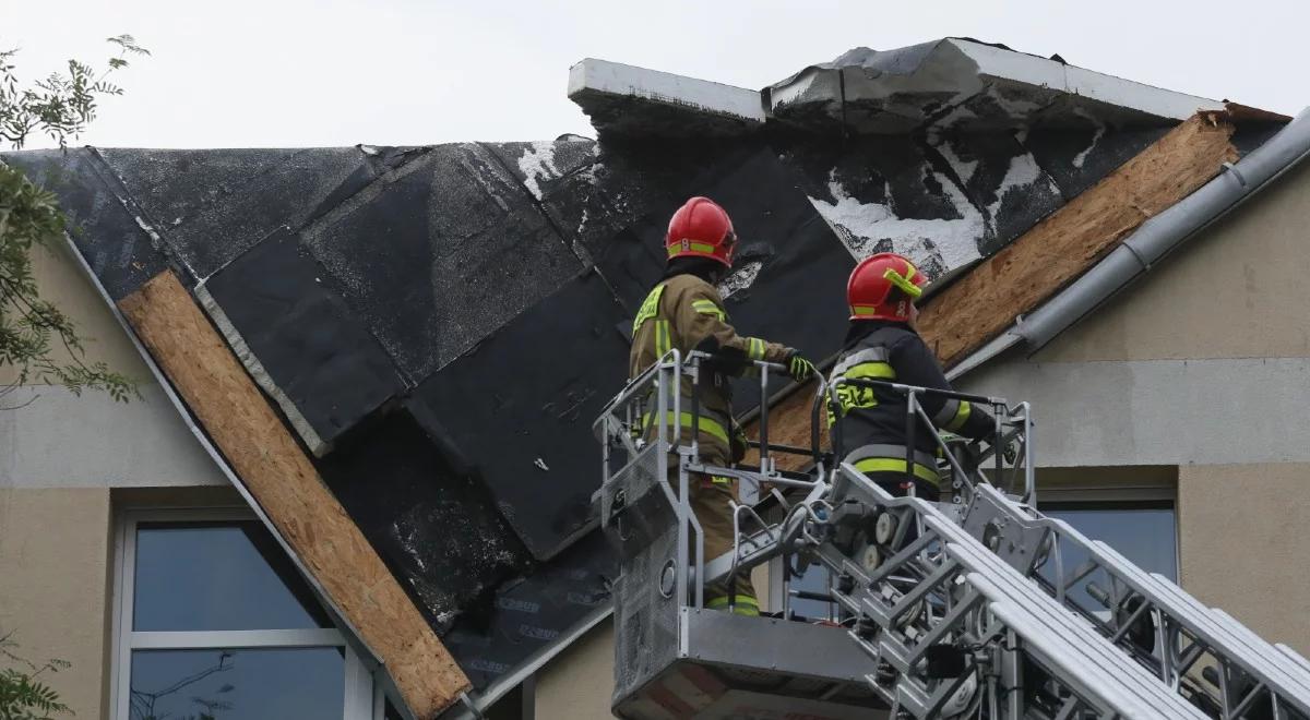 Powalone drzewa i podtopienia. Nad Polską przeszły silne burze