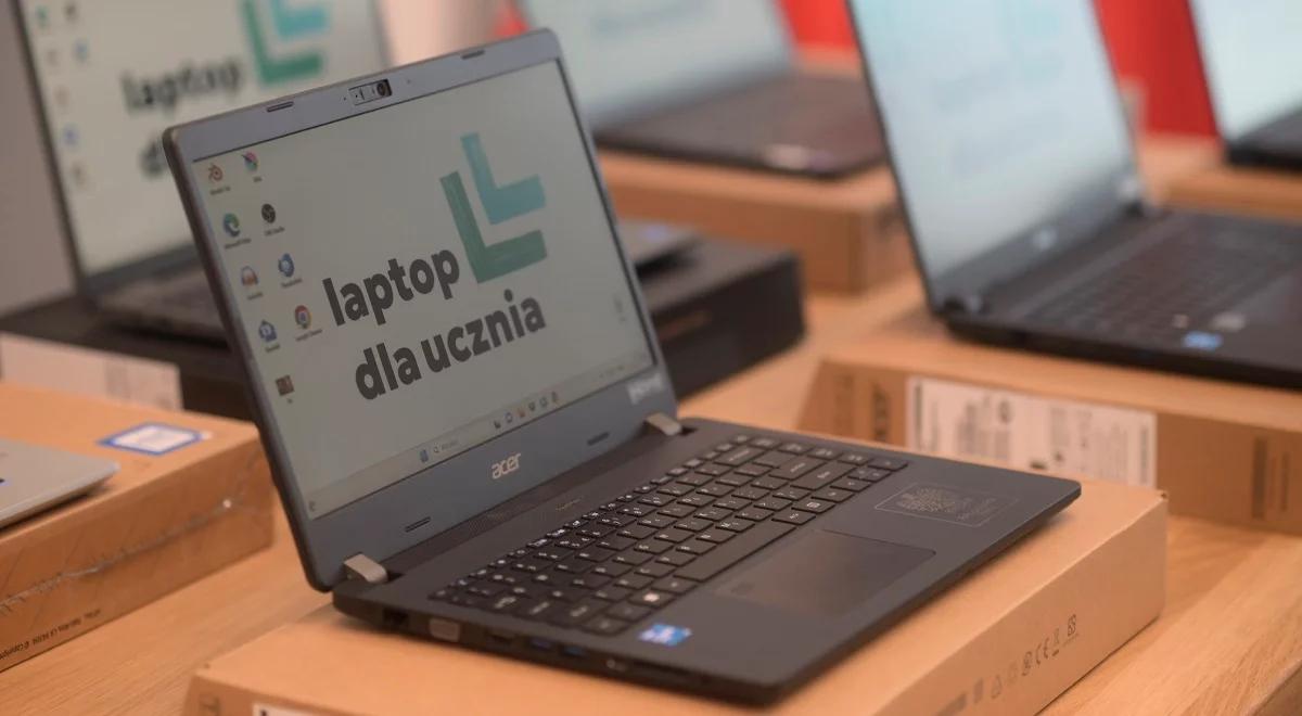 "Laptop dla ucznia" - do końca roku wszyscy czwartoklasiści dostaną to urządzenie