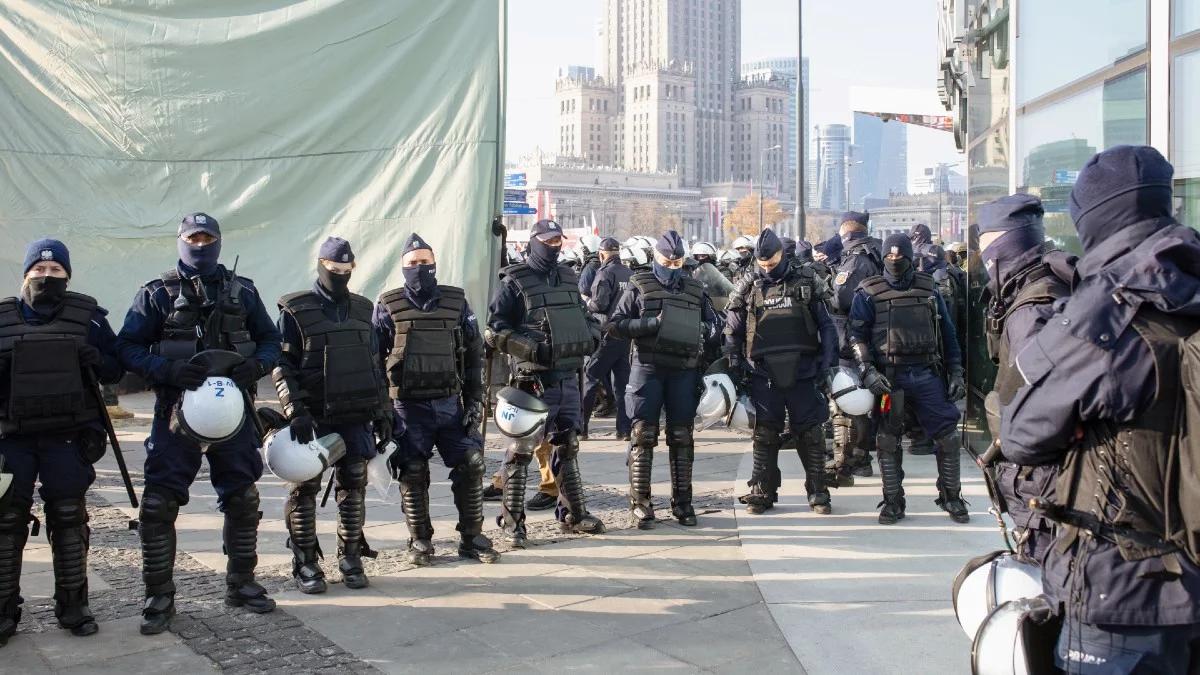 Policjanci na L4. Wiceszef MSWiA: jesteśmy przygotowani na zabezpieczenie Marszu Niepodległości