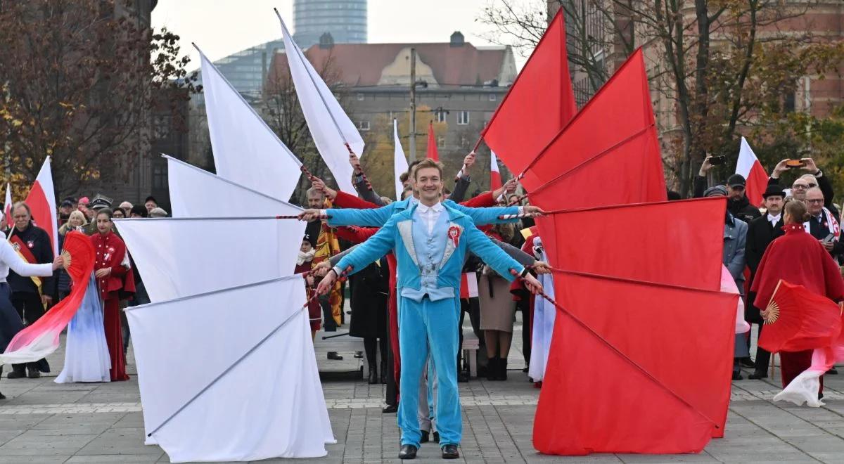 Msze za ojczyznę, marsze, patriotyczne parady. Tak Polacy uczcili Święto Niepodległości [ZAPIS RELACJI]