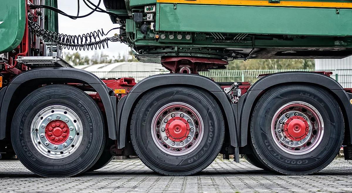 Kompletnie pijany prowadził tira. Polak zablokował autostradę we Włoszech