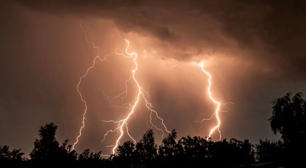 W tych rejonach pogoda znów niebezpieczna. IMGW wydał ostrzeżenia