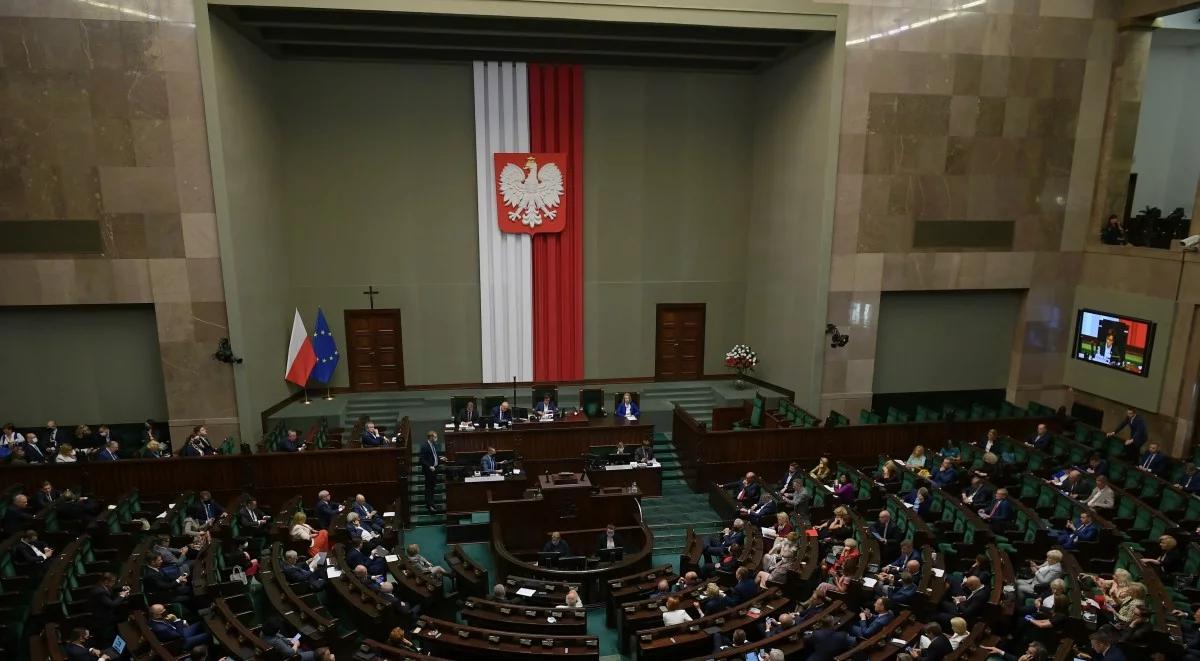 Projekt ustawy covidowej wraca do sejmowej komisji. Posłowie zgłosili poprawki