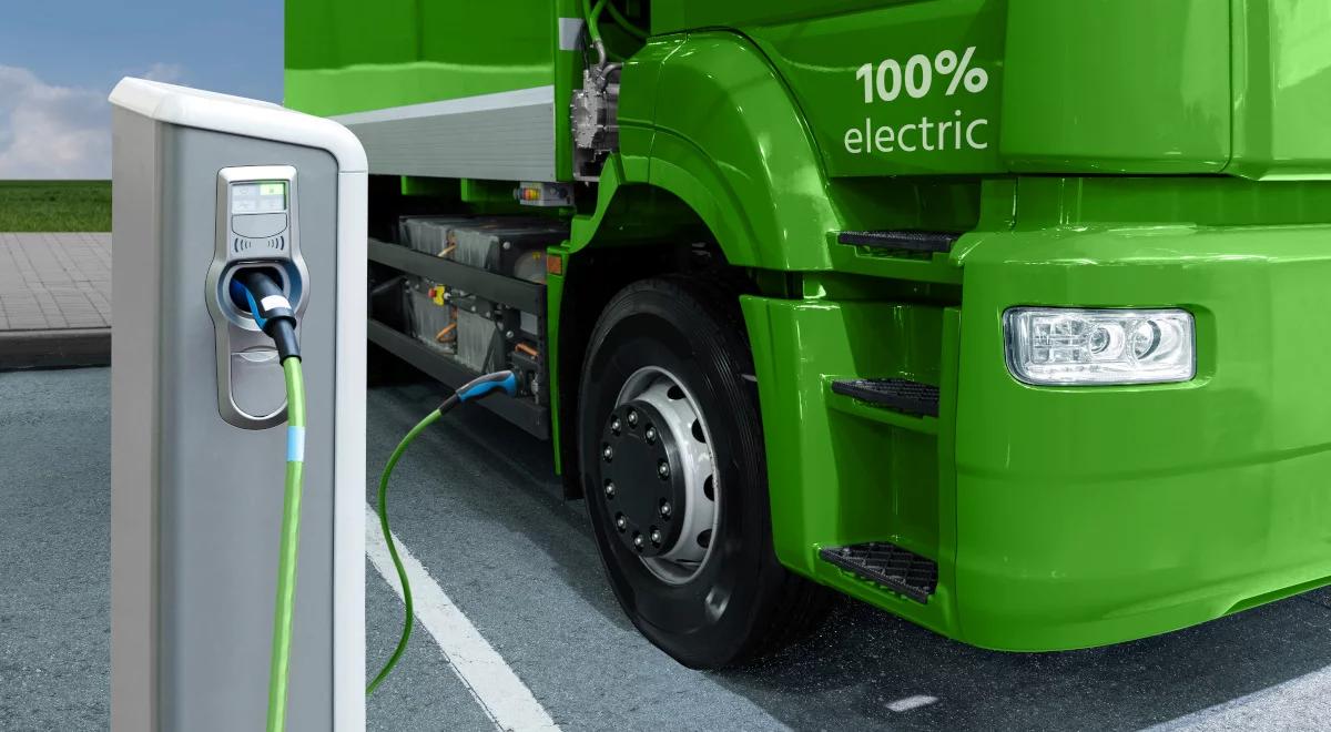 Wsparcie elektryfikacji transportu drogowego. PSPA: potrzebny zakup nowych pojazdów i budowa stacji