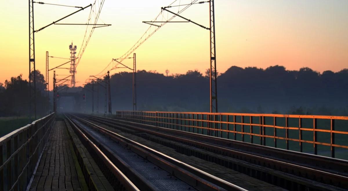 Zmiana czasu na kolei. Pociągi staną na godzinę