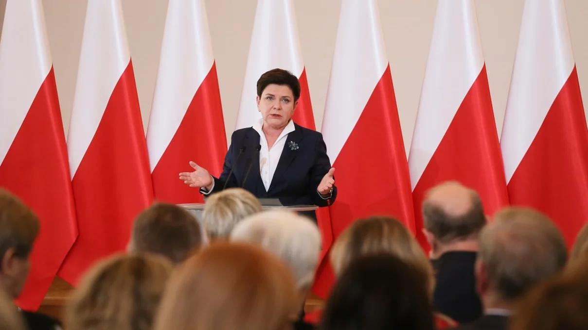 Dzień Pracownika Socjalnego. Premier Beata Szydło: to zawód, który wymaga serca