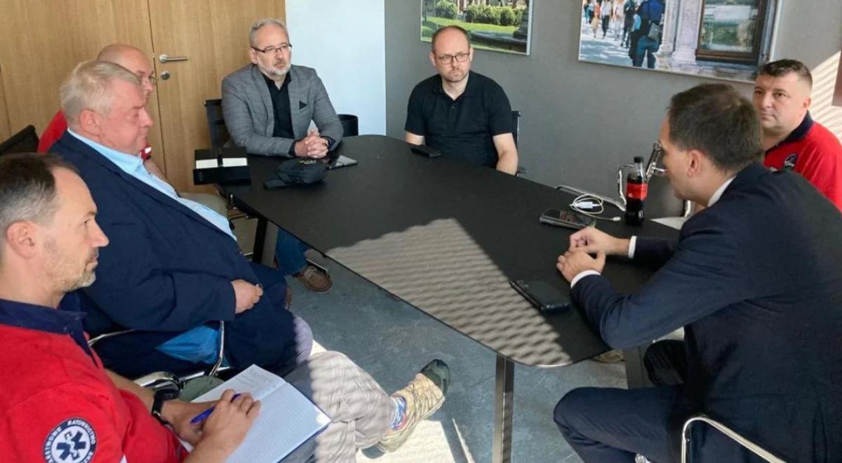 Polscy lekarze i psychologowie wyruszyli do poszkodowanych. "Udzielą niezbędnego wsparcia"