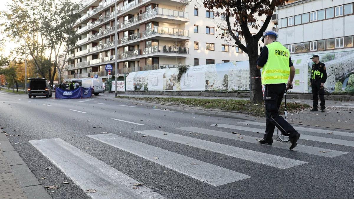 Mieszkańcy ul. Sokratesa od lat prosili o światła na przejściu. ZDM odmawiał