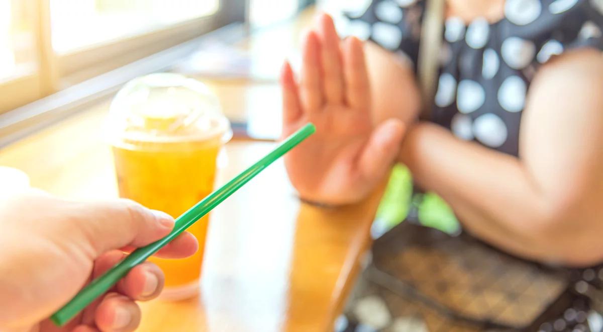 Ograniczenie używania plastikowych wyrobów i opakowań. Znamy projekt resortu klimatu