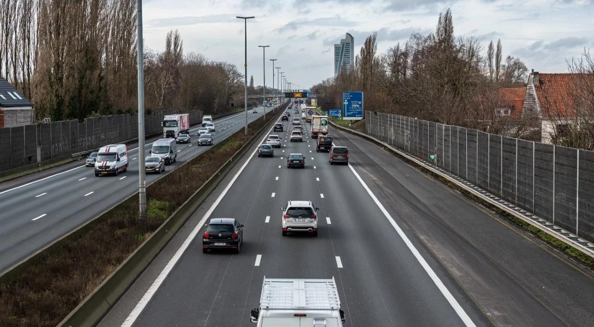 Belgowie mają sposób na pijanych kierowców. W autach coraz częściej montowane są alkomaty