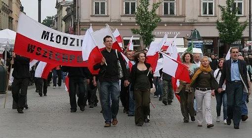 Nacjonaliści chcą zmienić swój wizerunek