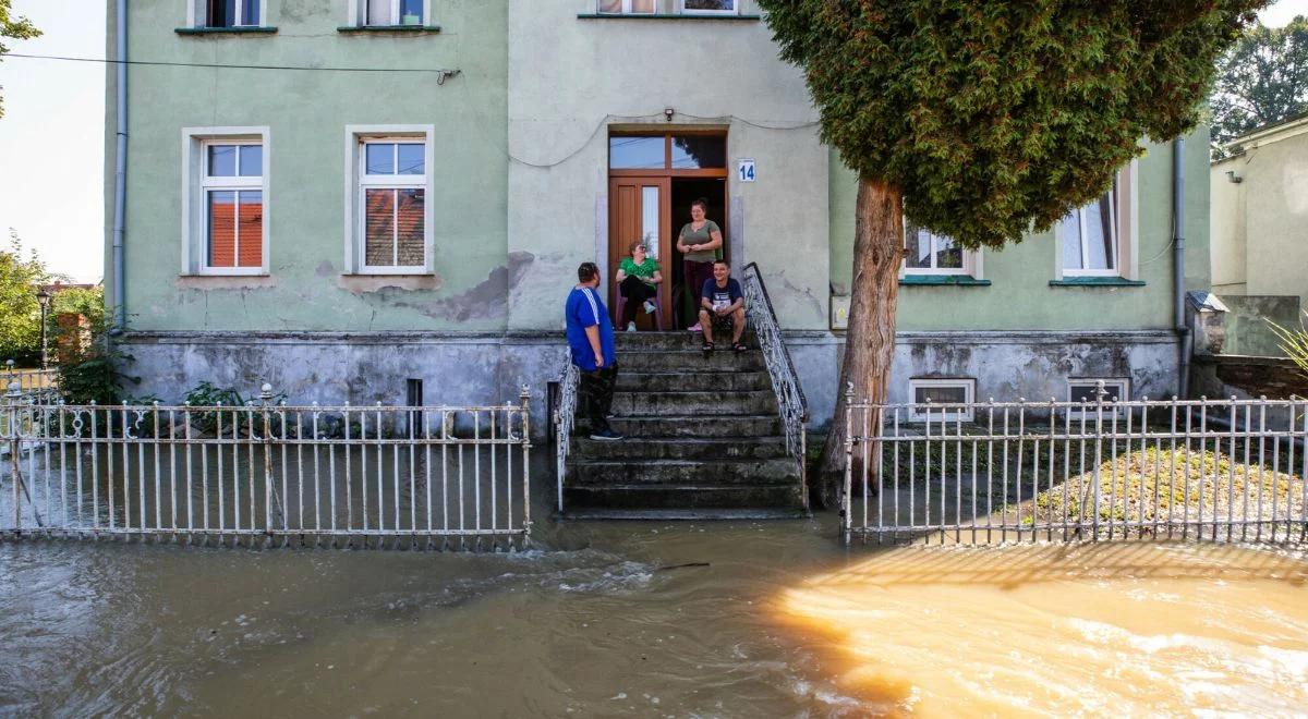 Ta choroba atakuje ludzi po powodzi. Ekspert: trzeba szybko działać i nie lekceważyć objawów