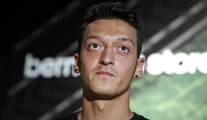 Premier League: najwyższe transfery lata. Oezil otwiera listę