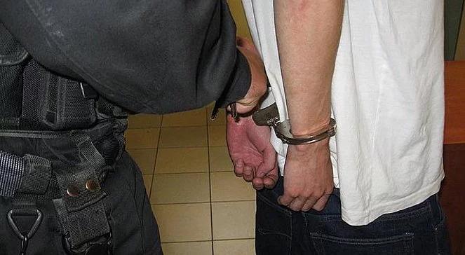 Oszust poddał się policji. Miał dość ukrywania się
