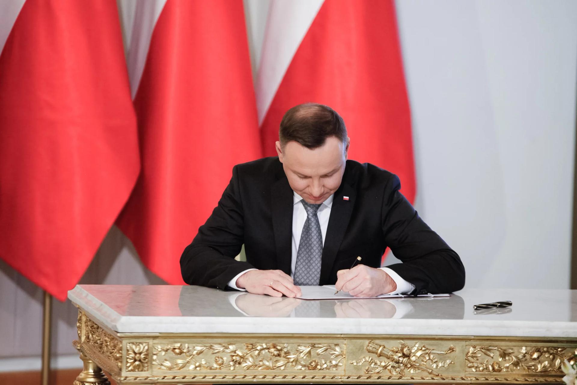 Prezydent Andrzej Duda podpisał nowelizację ustawy o komisji weryfikacyjnej