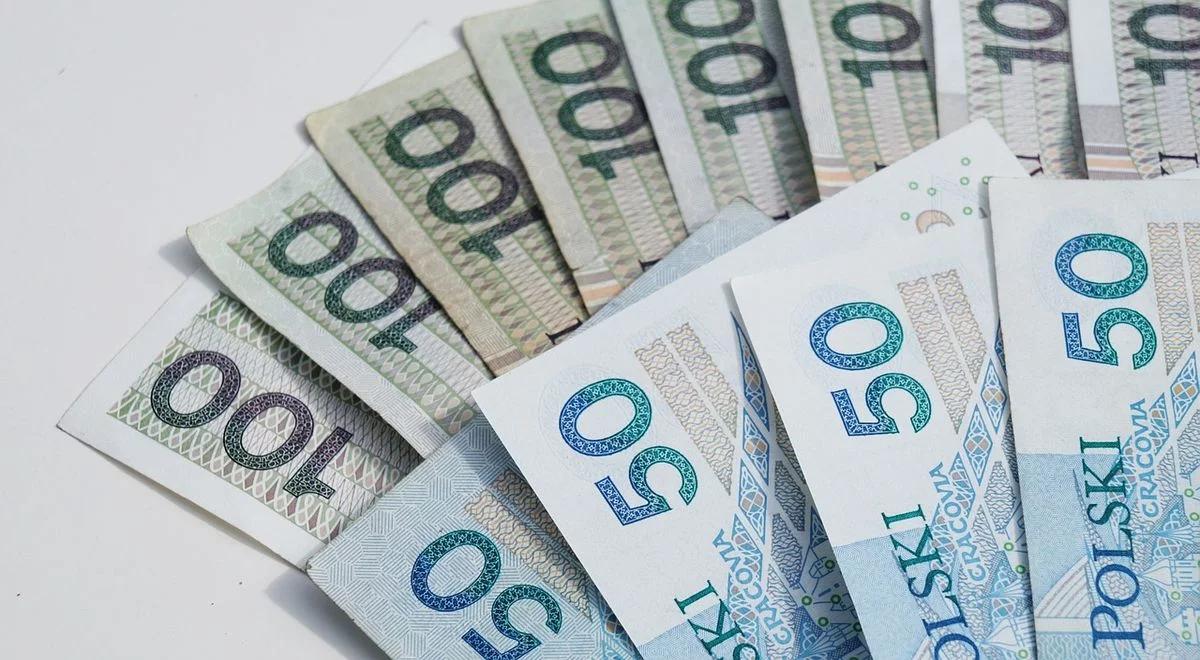 Rekordzista z 66 mln złotych do oddania. Przybywa niesolidnych dłużników