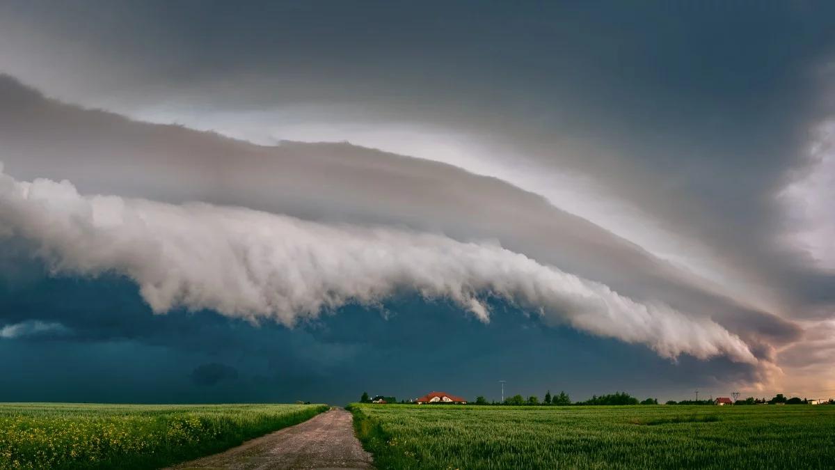 Dziś upał, burze z gradem, ulewy, wichury, a nawet trąby powietrzne