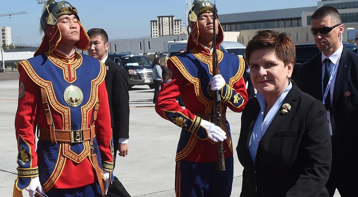 Nieudany pucz w Turcji. Premier Beata Szydło rozmawiała z kanclerz Angelą Merkel 
