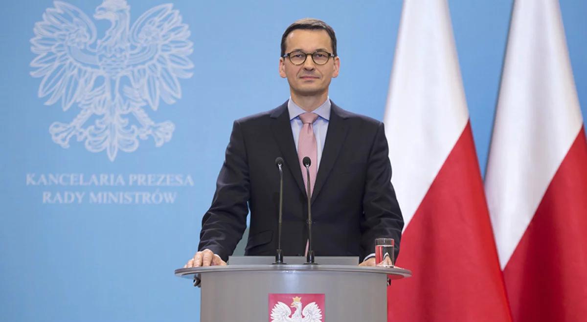 Polacy na stanowisku premiera chcą nadal M. Morawieckiego. G. Schetyna ma powody do zmartwień