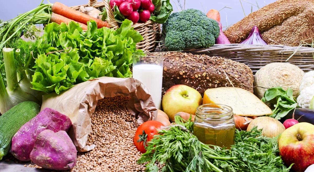 Polacy sięgają po bardziej naturalne i ekologiczne produkty spożywcze