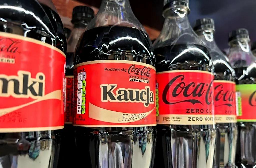 Nowy sposób na przechytrzenie kaucji? Coca-Cola jako odrdzewiacz