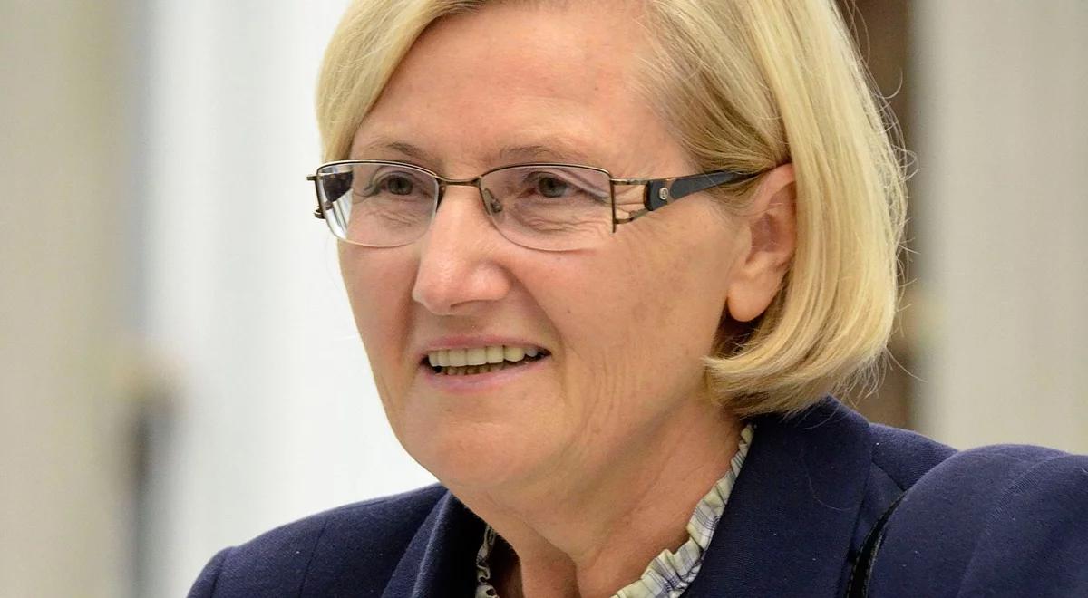 Problemy demograficzne i społeczne związane ze zmianą modelu rodziny 