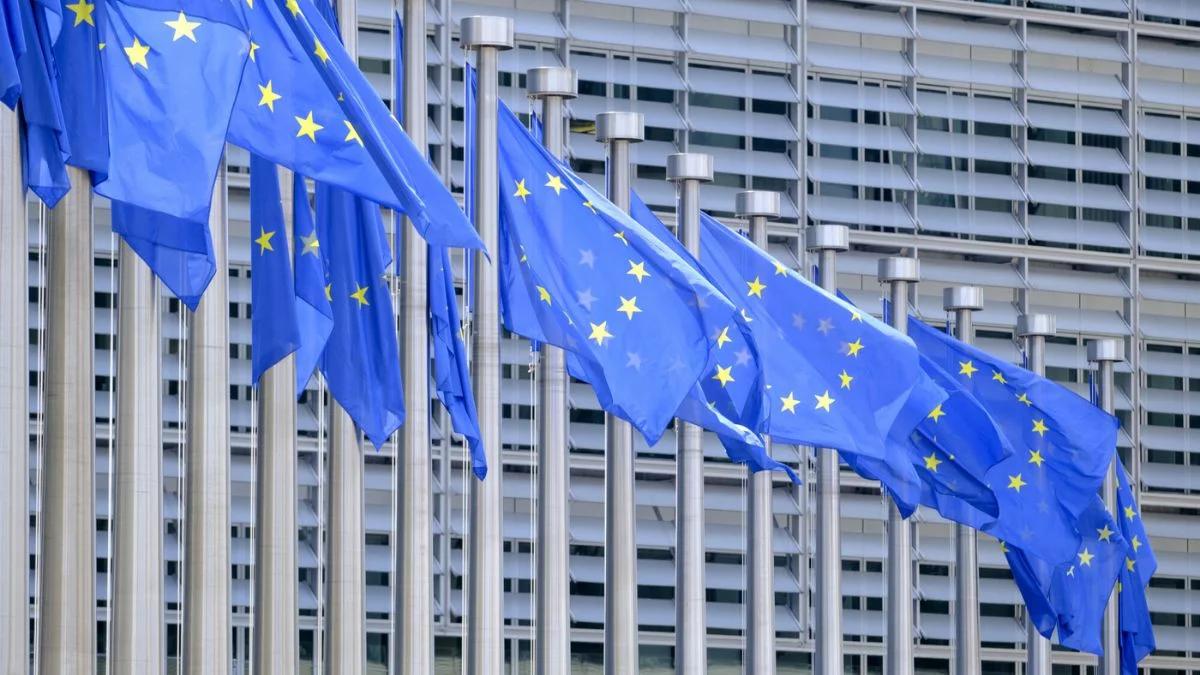 Pakt migracyjny znów opóźniony? Komisja Europejska rozważa zmianę planów