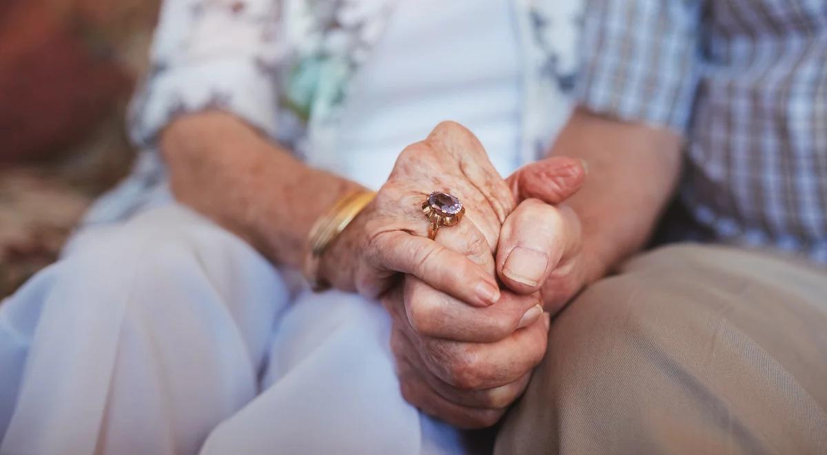 Psycholog: nie zawsze życie pozwala na to, by w pełni zaopiekować się swoimi rodzicami 