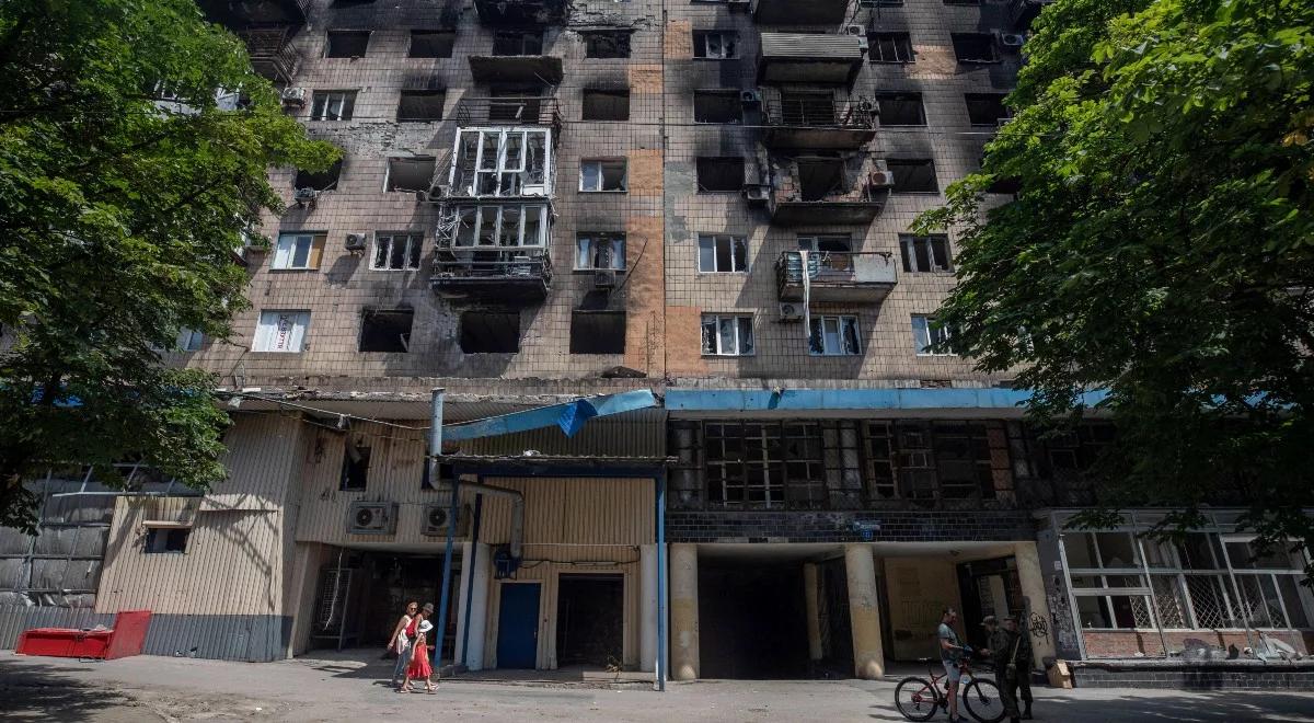 Mariupol: znaleziono masowy grób. Jest w nim ponad 100 ciał