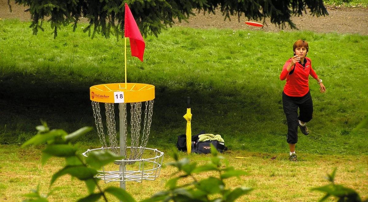 Disc golf, czyli połączenia golfa, frisbee i snookera