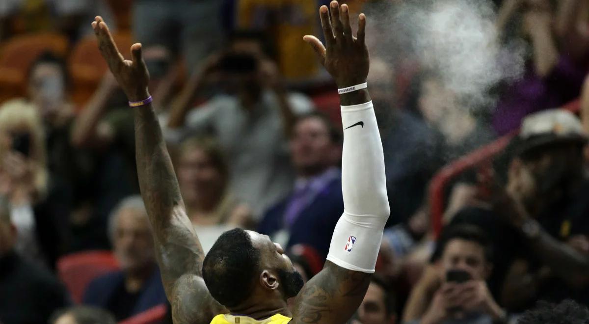 NBA. Los Angeles Lakers kontynuują wyjazdową serię zwycięstw, LeBron James bohaterem