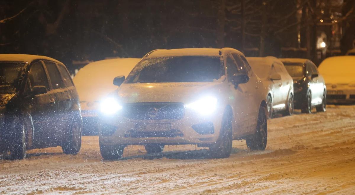 Uwaga kierowcy. Trudne warunki na drogach 