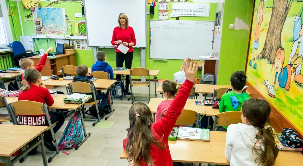 Ilu brakuje nauczycieli w Polsce? Wiceszef MEiN podał dane