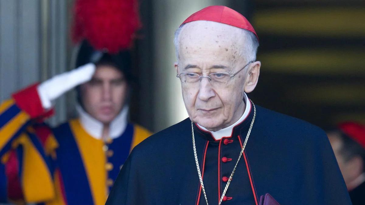 "Ten, kto kwestionuje świętość Karola Wojtyły, nie wie co mówi". Kard. Ruini odpowiada krytykom papieża